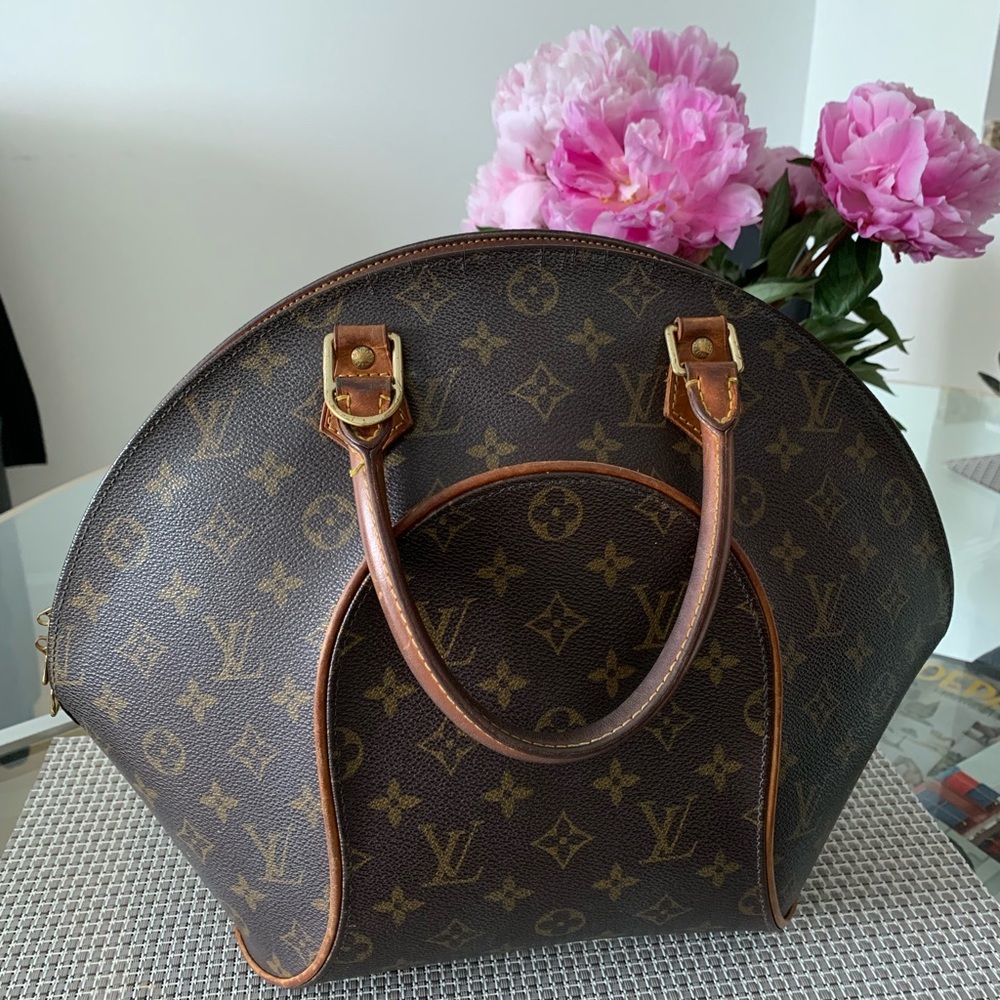 100% AUTHENTIC - Louis Vuitton Ellipse MM